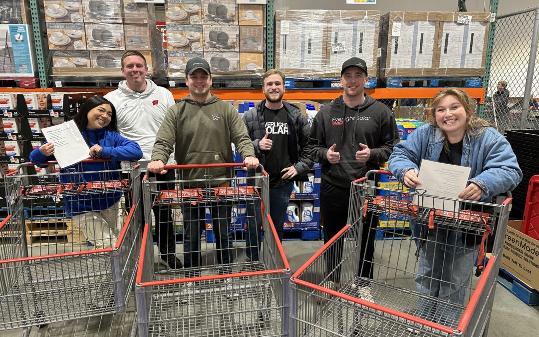 Everlight Solar Wisconsin Gives Thanks — and Gives Back